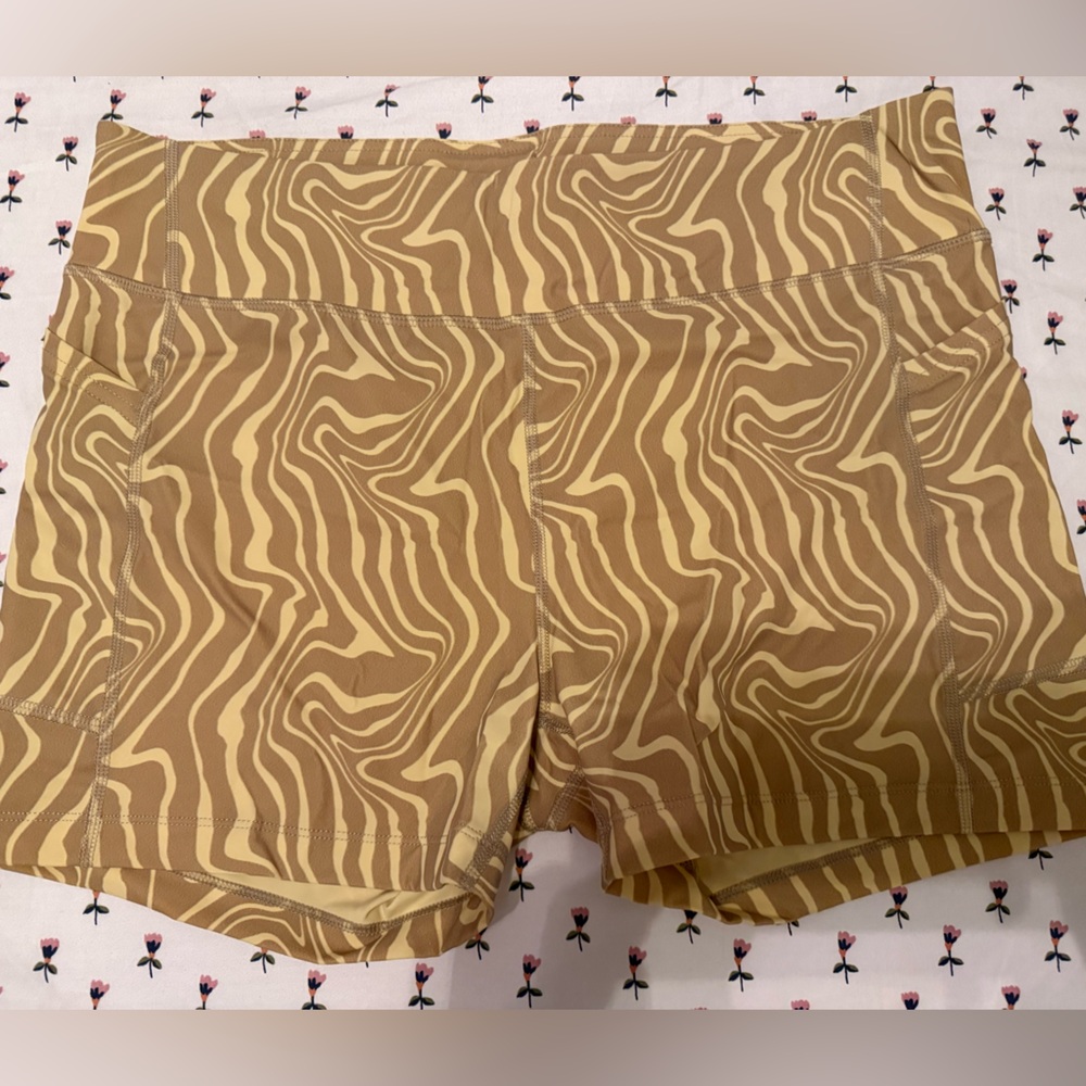 Outdoor voices biker short